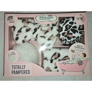 The Vintage Company Totally Pampered Bath Accessories 4 Piece Set Leopard Print